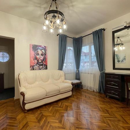 Premier Rooms Ploieşti Buitenkant foto