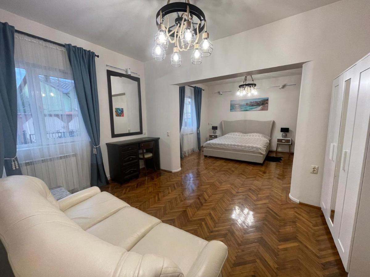 Premier Rooms Ploieşti Buitenkant foto