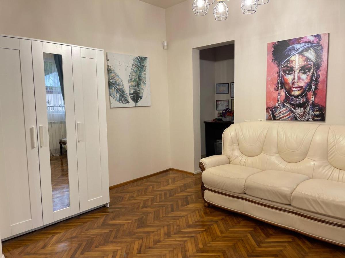 Premier Rooms Ploieşti Buitenkant foto